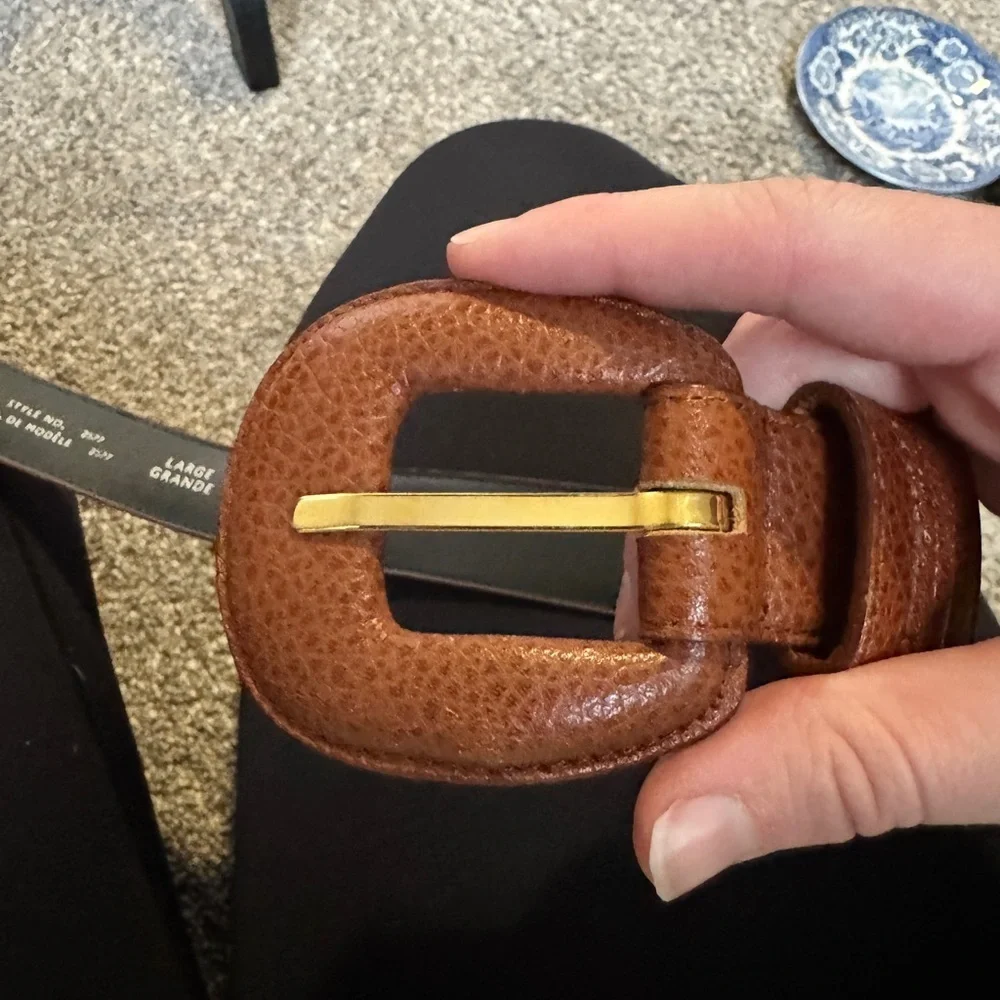 Liz Claiborne Rich Brown Leather Belt
